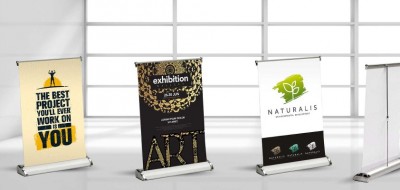 Roll up: l’espositore compatto che trasforma il tuo stand in una vetrina professionale